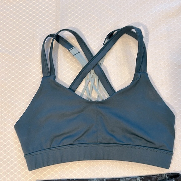 Set X-Small Like new, no issues, Joy Lab leggings, Champion Sports Bra, CUTE! - Picture 3 of 5